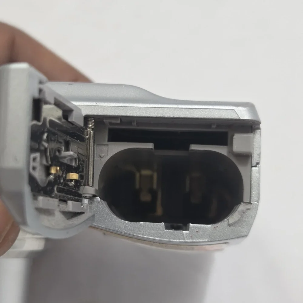 Kodak EasyShare C913 9.2MP Digital Camera Silver 3x Optical Zoom Blur Reduction